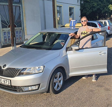 - Jogosítvány elsőre! Ugye milyen jó érzés?